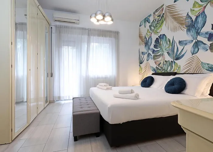 Piramide - Charme Апартаменты *